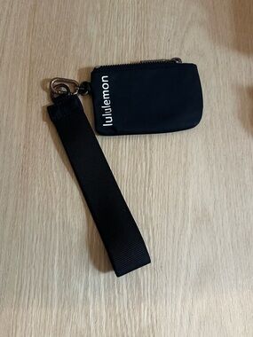 lululemon athletica Black Key & Card Holder Wristlet